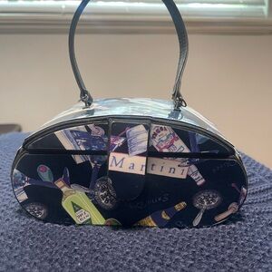 Hard shell purse